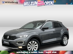 Volkswagen T-Roc - 1.5 TSI 150PK Sport / Panoramadak / Trekhaak / Digitale Cockpit / Achteruitrijcamera / Ele