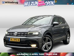 Volkswagen Tiguan - 2.0 TSI 4Motion 220pk Highline Business R / R-line Exterieur / Digitaal dashboard / Panora