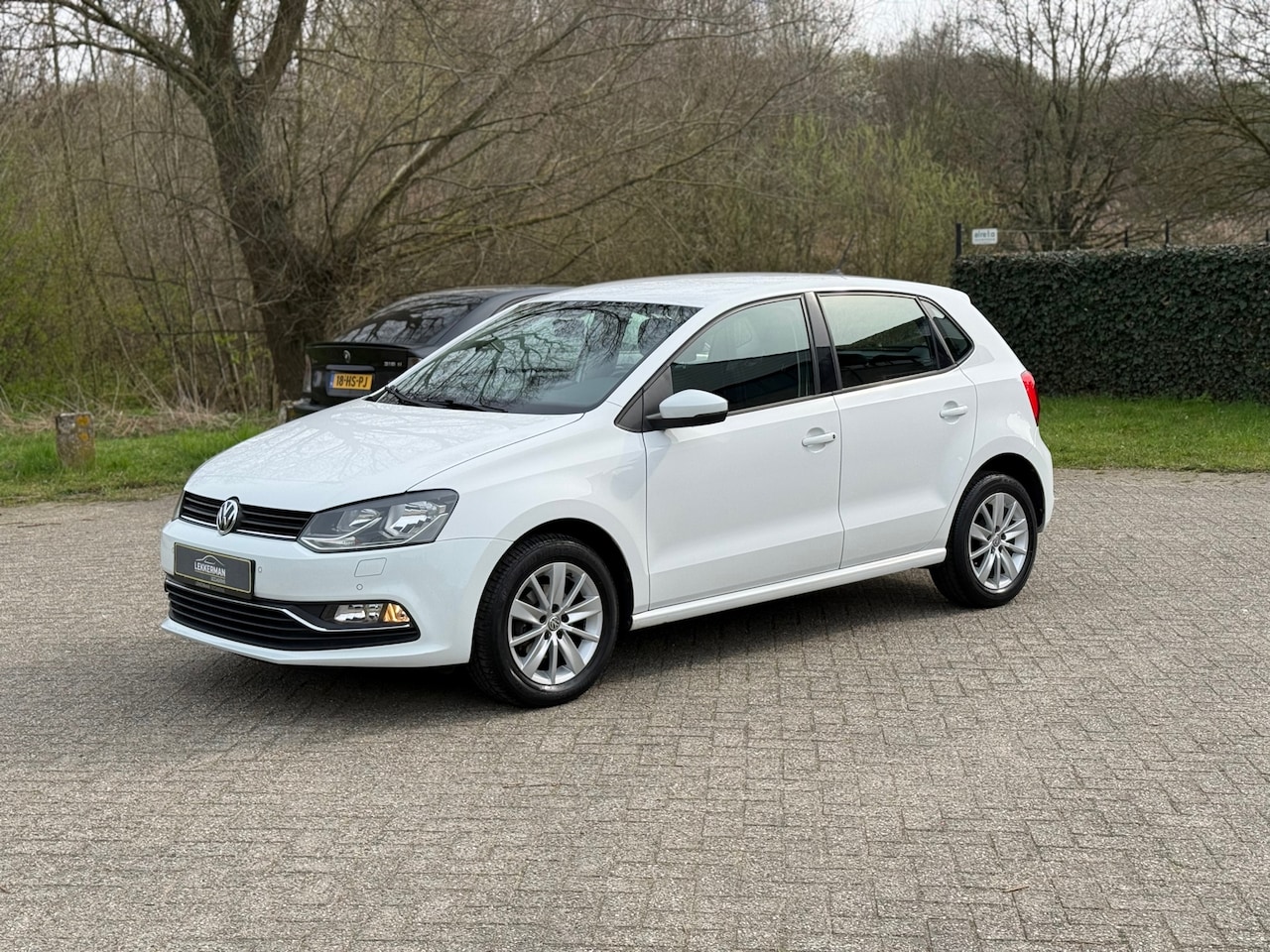 Volkswagen Polo - 1.0 High Line NAVI I STOELVER. I PDC I WEINIG KM I NWE APK - AutoWereld.nl
