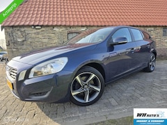 Volvo V60 - 1.6 T3 Kinetic Automaat