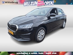 Skoda Fabia - 1.0 TSI Ambition LM 15" , LED koplampen, cruise control
