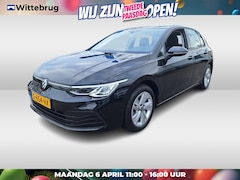 Volkswagen Golf - 1.0 TSI Life LED, clima, LM 16", Apple Carplay/Android Auto