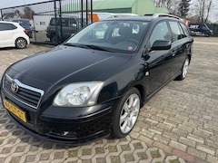 Toyota Avensis Wagon - 2.0 VVTi Linea Luna