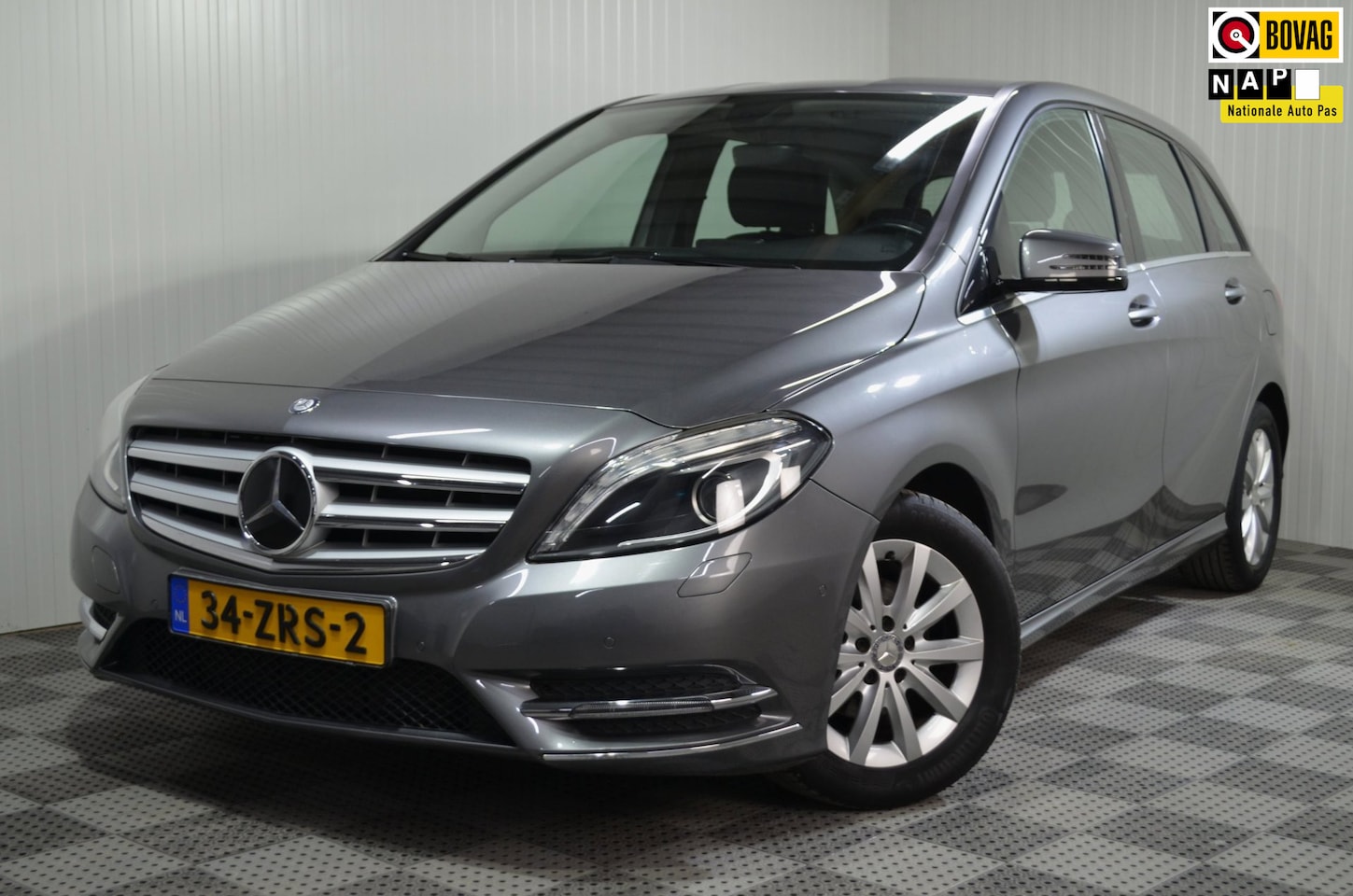 Mercedes-Benz B-klasse - 180 Ambition / Trekhaak / Led / PDC / Navi / Cruise / 1 Eigenaar / NL auto - AutoWereld.nl
