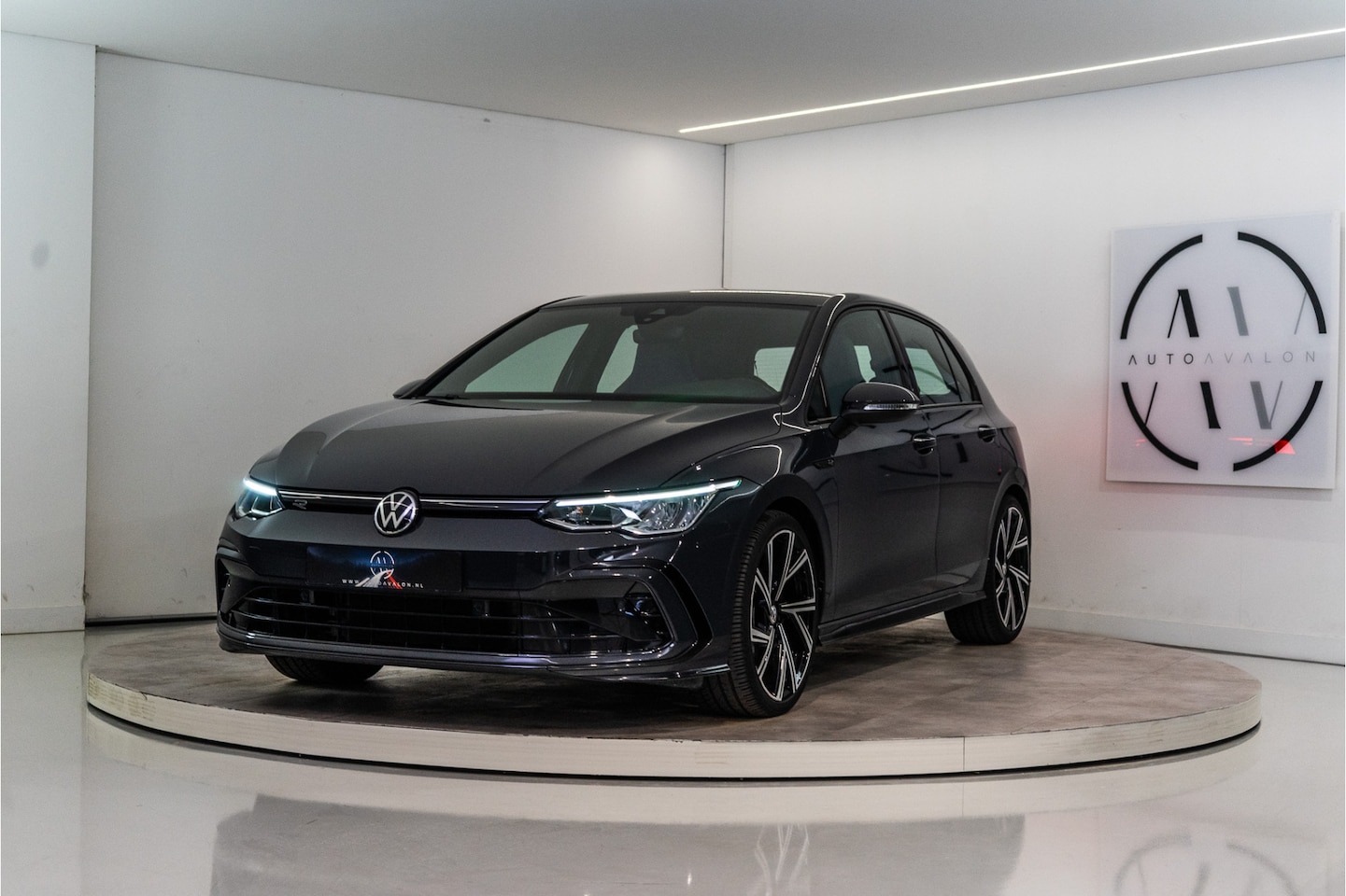 Volkswagen Golf - 1.5 eTSI 2x R-Line 150PK | Carplay | Sfeer | Virtual | Phonebox | Garantie - AutoWereld.nl