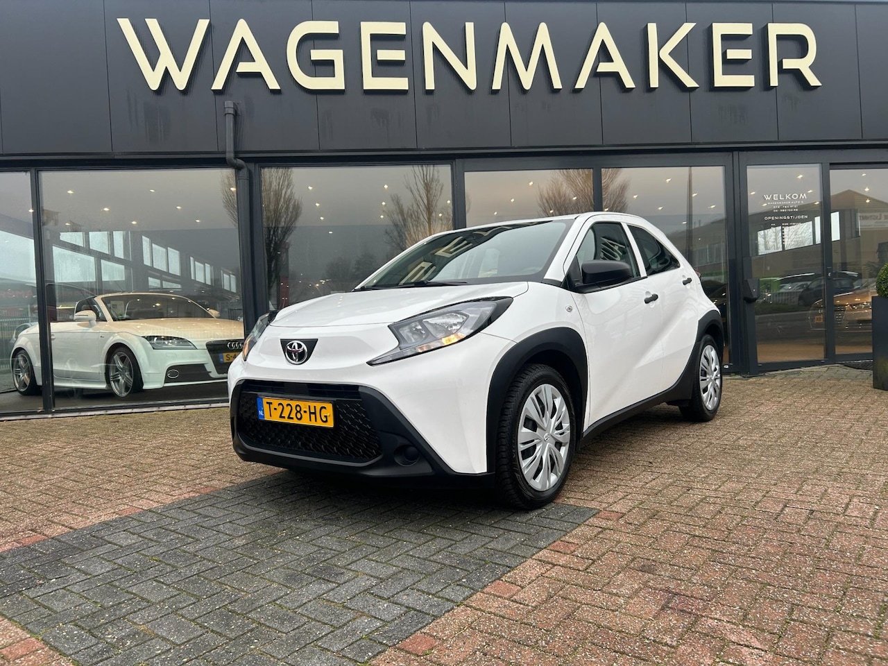 Toyota Aygo X - 1.0 VVT-i MT Airco|ACC|AppleCarplay|CAMERA - AutoWereld.nl