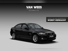 BMW 3-serie - 318i Business Line | NL auto | Facelift | Xenon | Navigatie | Bluetooth | Leer | PDC | Cru