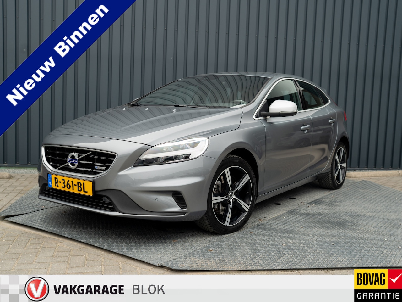 Volvo V40 - 1.5 T3 R-Design | Stoelverwarming | Prijs Rijklaar!! - AutoWereld.nl