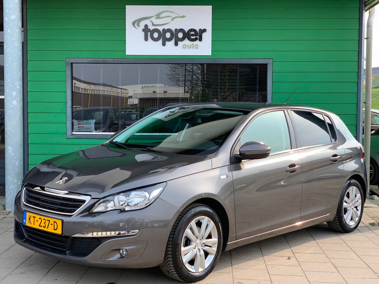 Peugeot 308 - 1.2 PureTech Style|D-Riem Verv.|Navigatie|CruiseControl|Trekhaak| - AutoWereld.nl