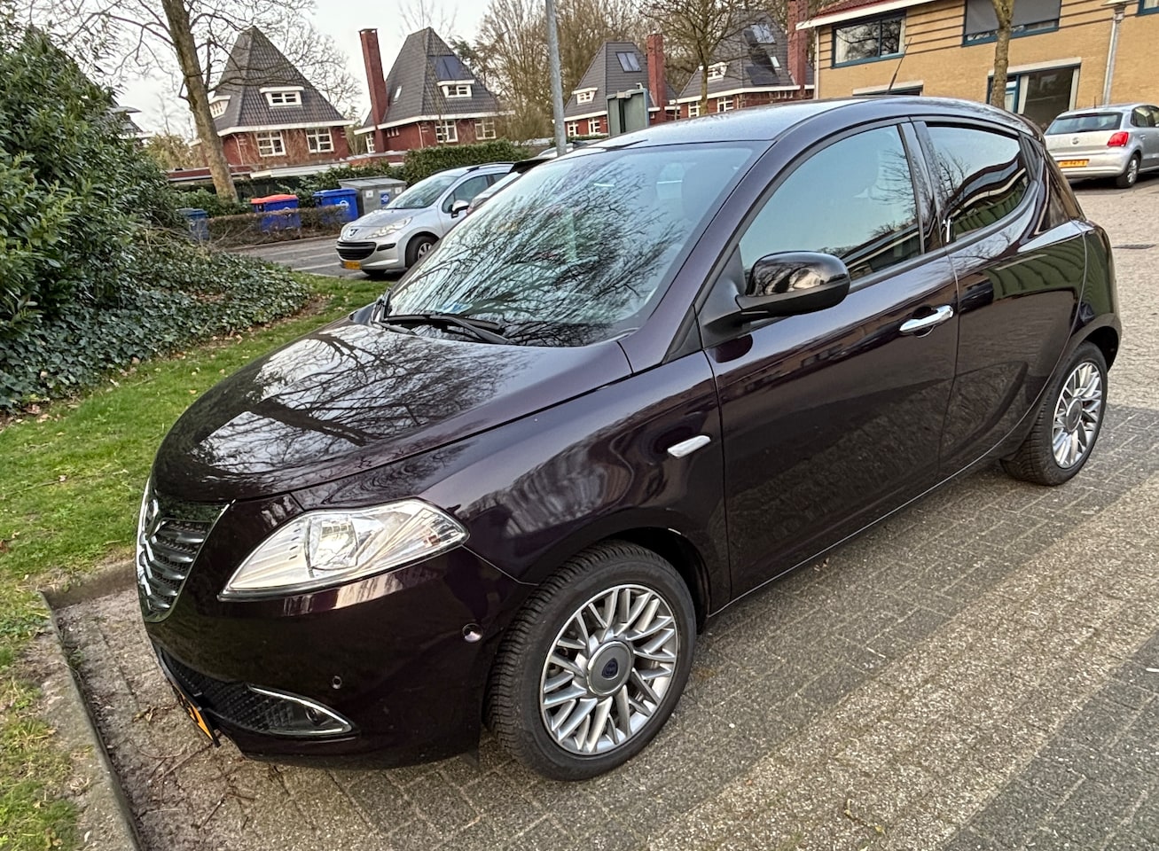 Lancia Y(psilon) - 0.9 TwinAir Platinum Super de luxe - AutoWereld.nl