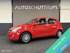 Hyundai i20 - 1.2i DynamicVersion INRUILKOOPJE / AIRCO / NIEUWE APK / ELEK.PAKKET /