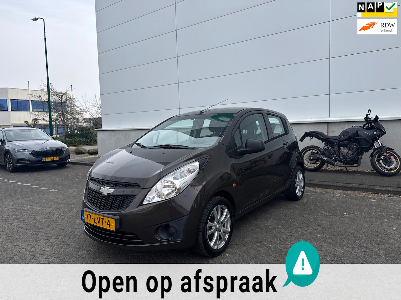 Chevrolet Spark - 1.0 16V LS AIRCO/RADIO/NAP/1 JAAR APK/BOEKJES COMPLEET! - AutoWereld.nl