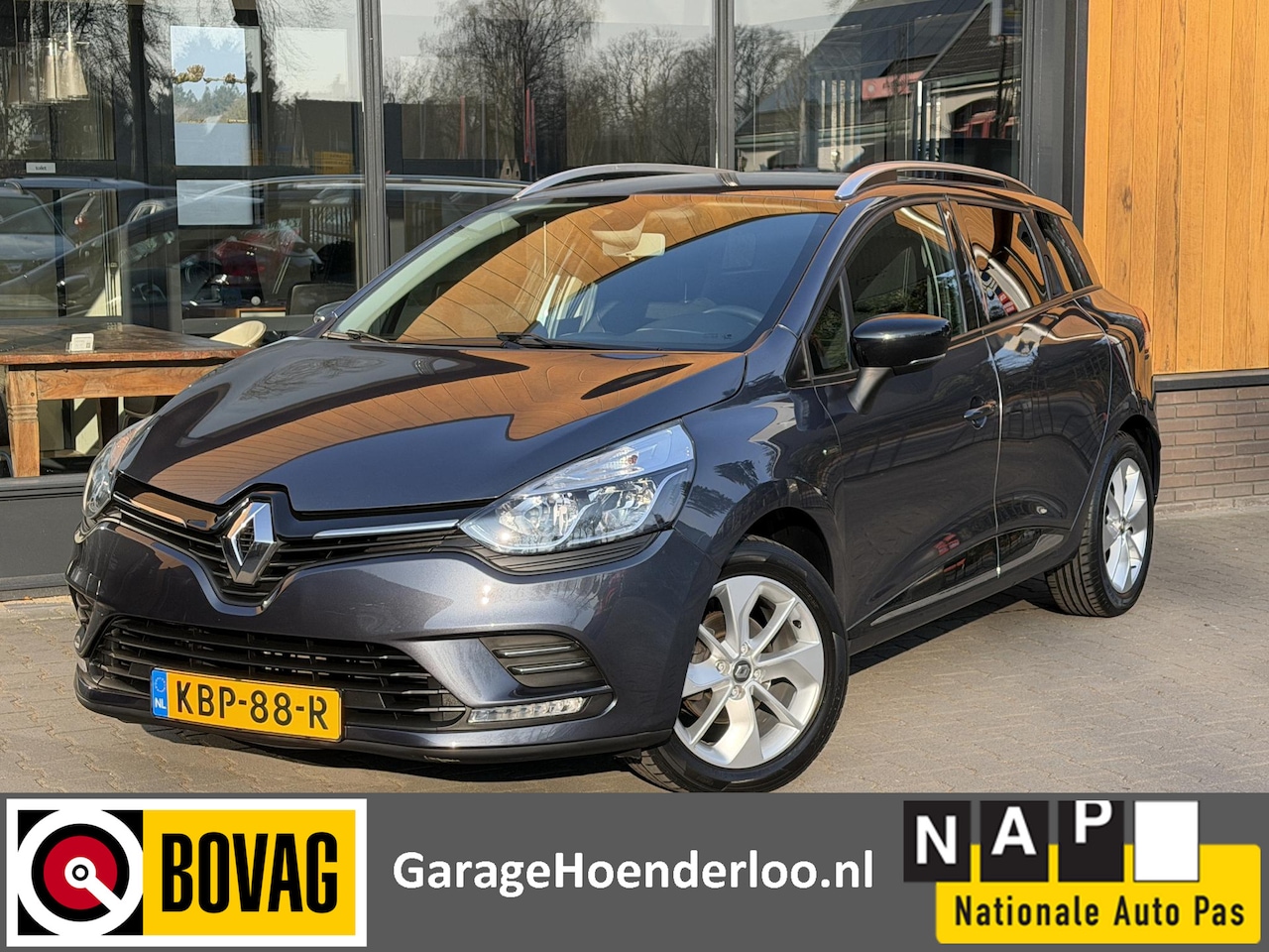 Renault Clio - 0.9 TCe Limited Stoelverwarming, Navi, Cruise, Garantie - AutoWereld.nl