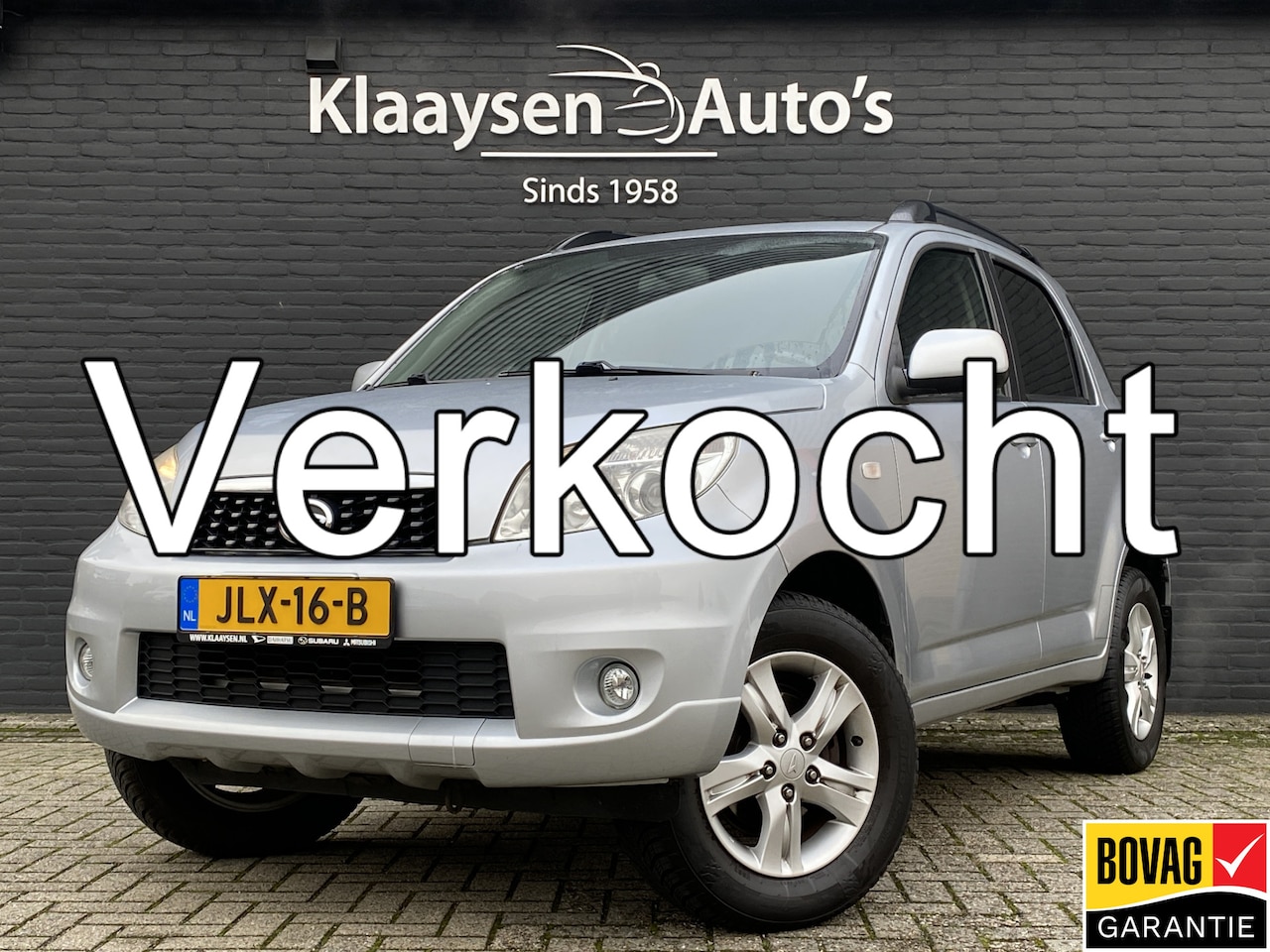 Daihatsu Terios - 1.5 4WD Track AUT. | airco | parkeersensoren | privacy glas | dakrails | elektrisch pakket - AutoWereld.nl