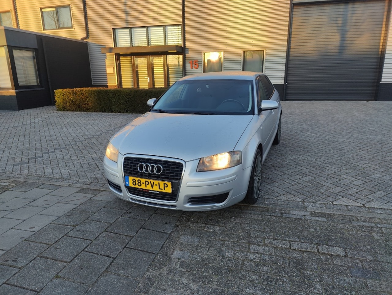 Audi A3 Sportback - 2.0 FSI Attraction 2.0 FSI Attraction - AutoWereld.nl