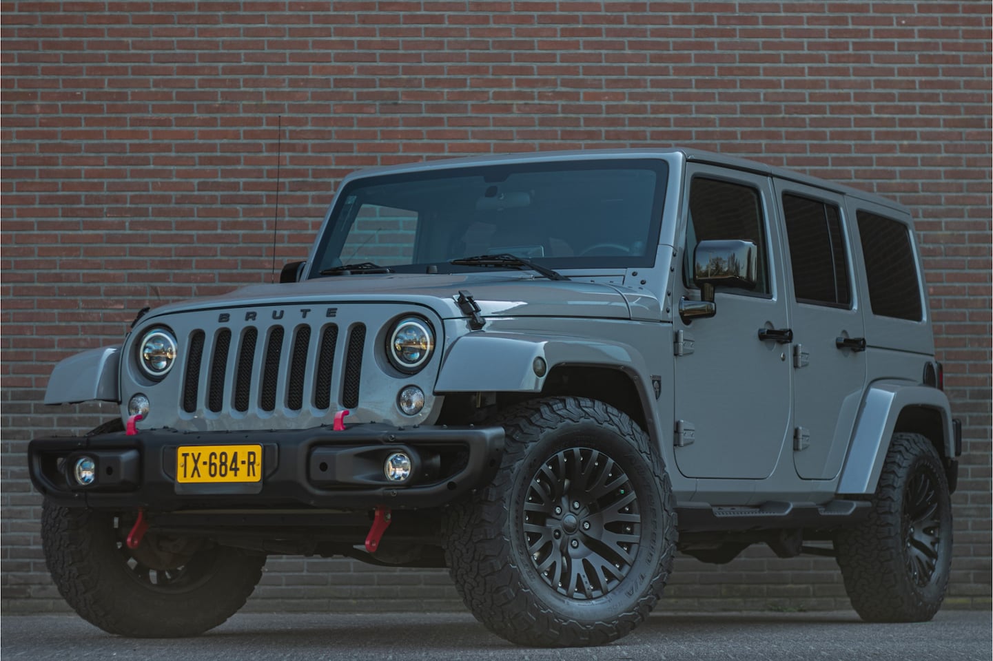 Jeep Wrangler - 3.6 V6 Brute, Leder, Carplay, Kahn, Full LED, Stoelverwarming, Camera, DAB+, Trekhaak, Cru - AutoWereld.nl