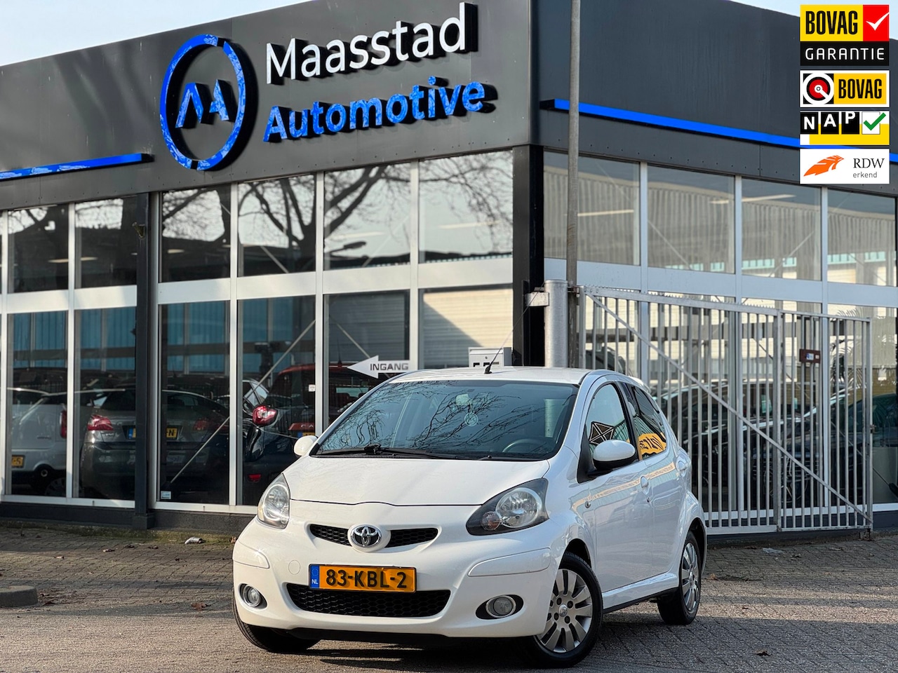 Toyota Aygo - 1.0-12V Xcite White LUXE uitvoering airco leer zuinig - AutoWereld.nl