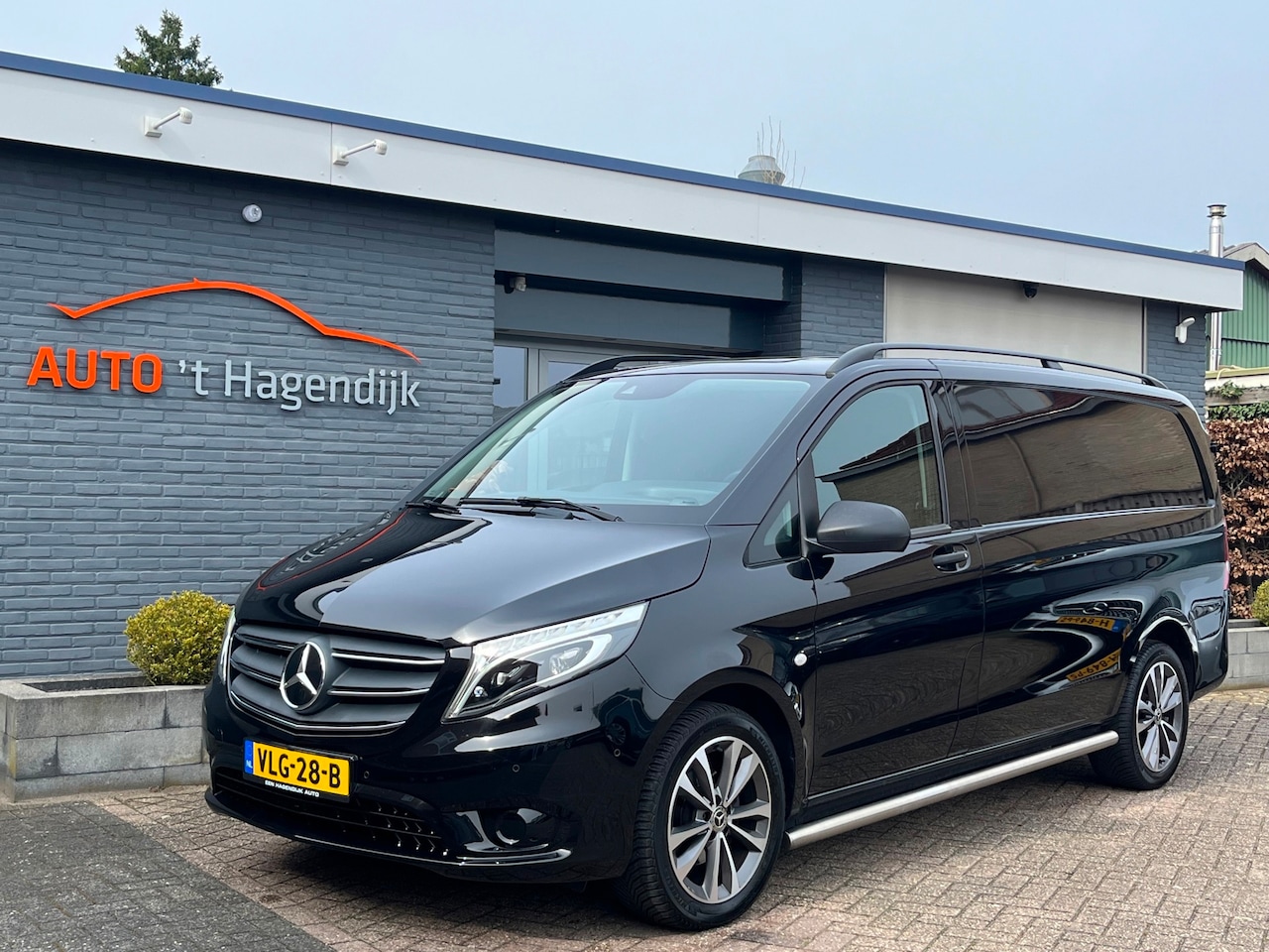 Mercedes-Benz Vito - 116 CDI AUT Lang trekh 3pers LED navi camera - AutoWereld.nl