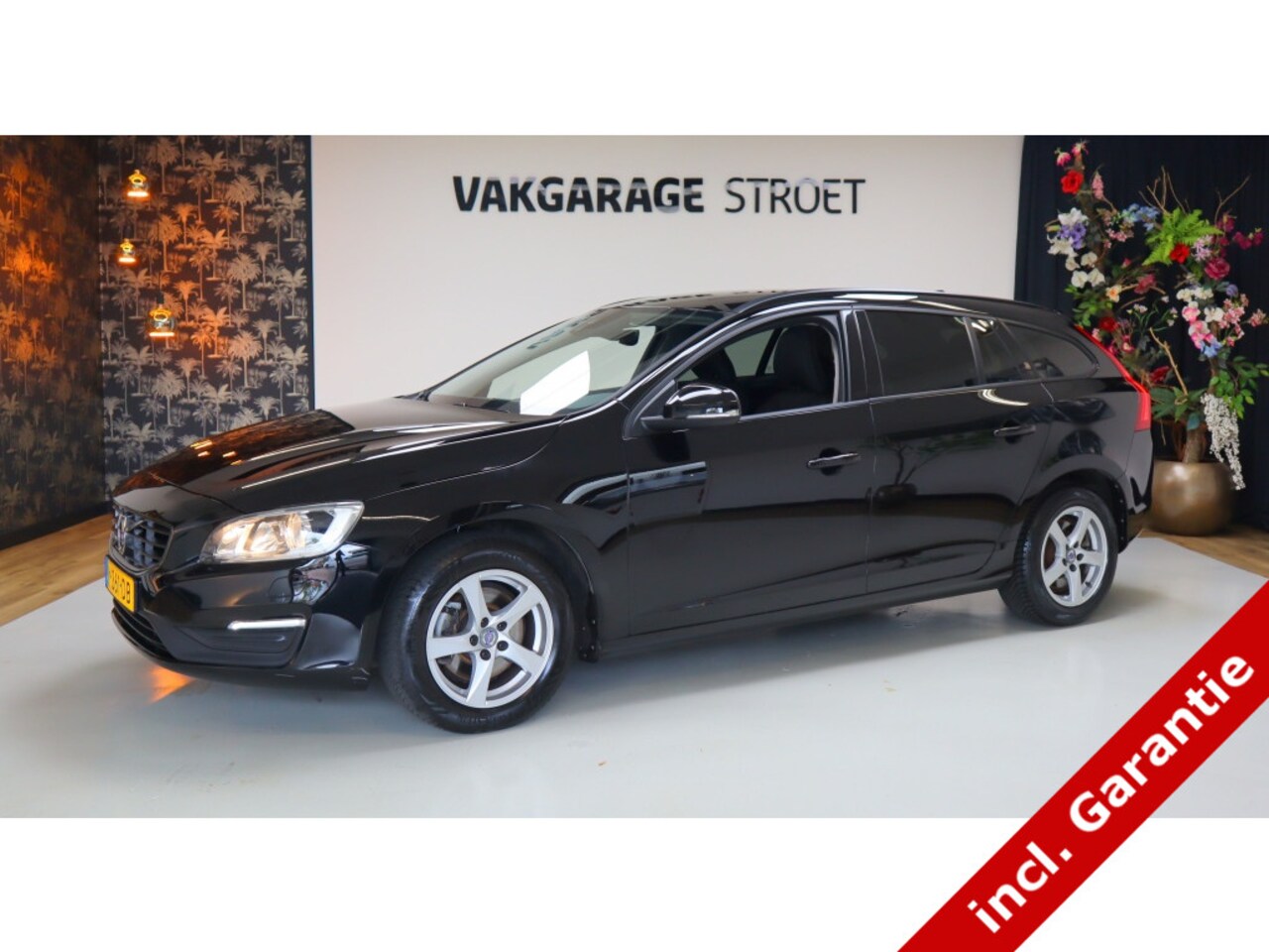 Volvo V60 - 2.0 T3 Kin. | cruise | led | verw.stoelen + bank | connect | brt - AutoWereld.nl