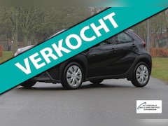 Toyota Aygo X - 1.0 VVT-i MT Play / Carplay / Navi / Camera / Alle season banden / Van 1e eigenaar / NL au