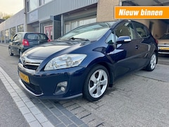 Toyota Auris - 1.8 Full Hybrid Dynamic Bns CLIMA CAMERA KEYLESS NAP