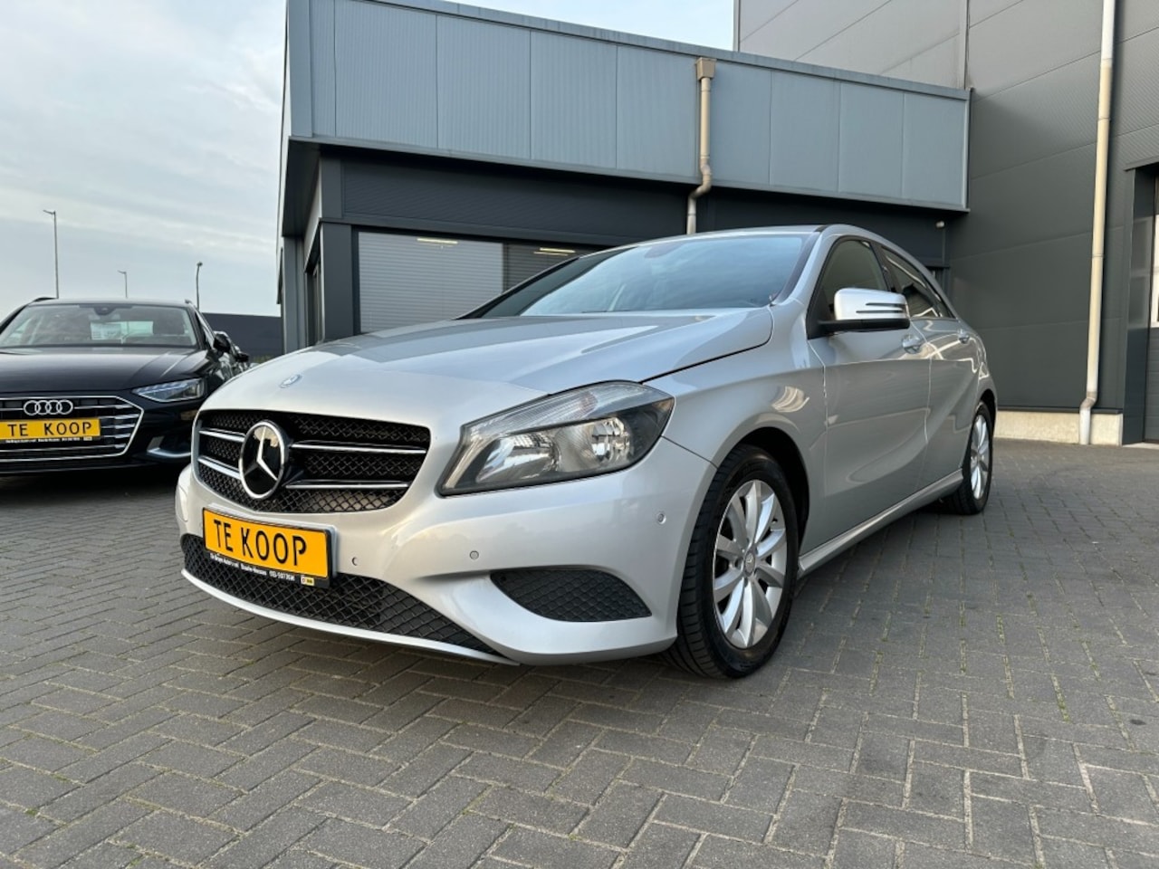 Mercedes-Benz A-klasse - A 180 Aut. Ambition Navigatie stoelverw. - AutoWereld.nl