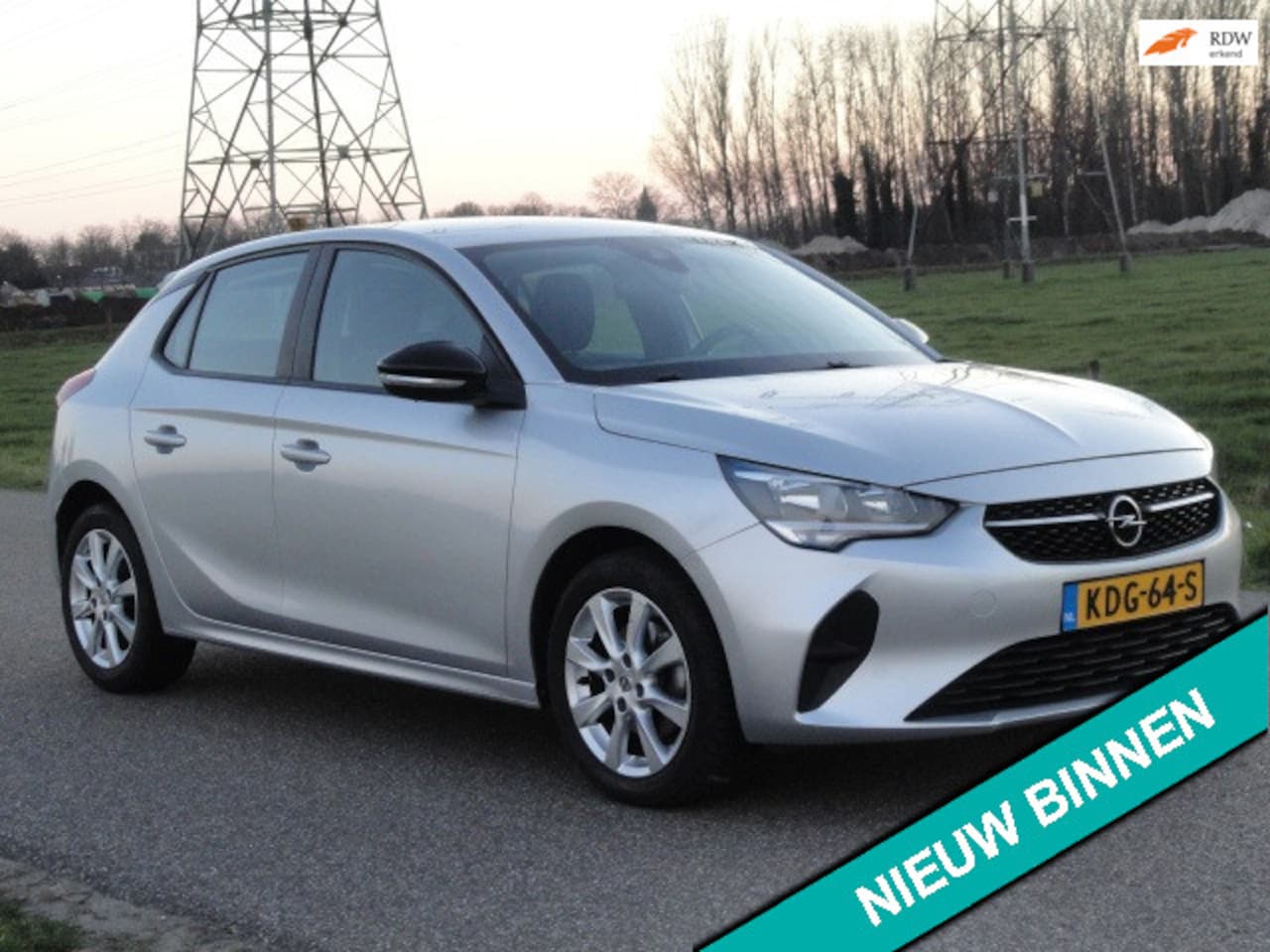 Opel Corsa - 1.2 PureTech Met AIRCO / NAVIG / LED / CAR PLAY - AutoWereld.nl
