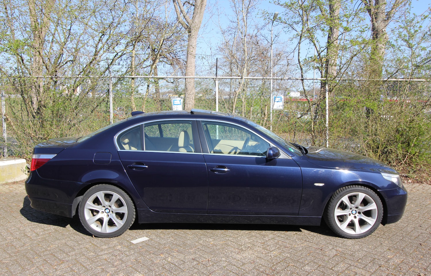 BMW 5-serie - 520i High Executive E60 2.2 liter 6-cilinder Beige leer Trekhaak Schuifdak Voll.Historie! - AutoWereld.nl