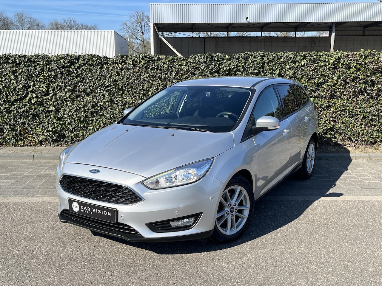 Ford Focus Wagon - 1.0 Titanium * Carplay * Nieuwe Distr. * Garantie - AutoWereld.nl