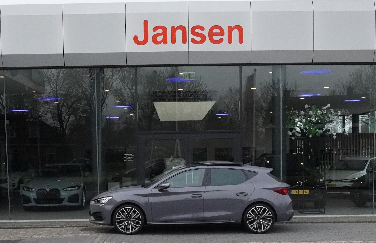 CUPRA Leon - 1.4 e-Hybrid VZ Black Edition | PANO | LEDER | CARPLAY | MATRIX LED | CAMERA | MEMORY | AC - AutoWereld.nl