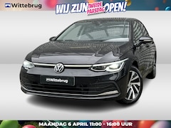 Volkswagen Golf - 1.4 eHybrid 204PK Style / Memory Seat / Stuur + Stoelverwarming / LED / Parkeersensoren V+