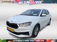 Skoda Fabia - 1.0 TSI Ambition Navigatie / Lichtmetalen velgen / Airco /