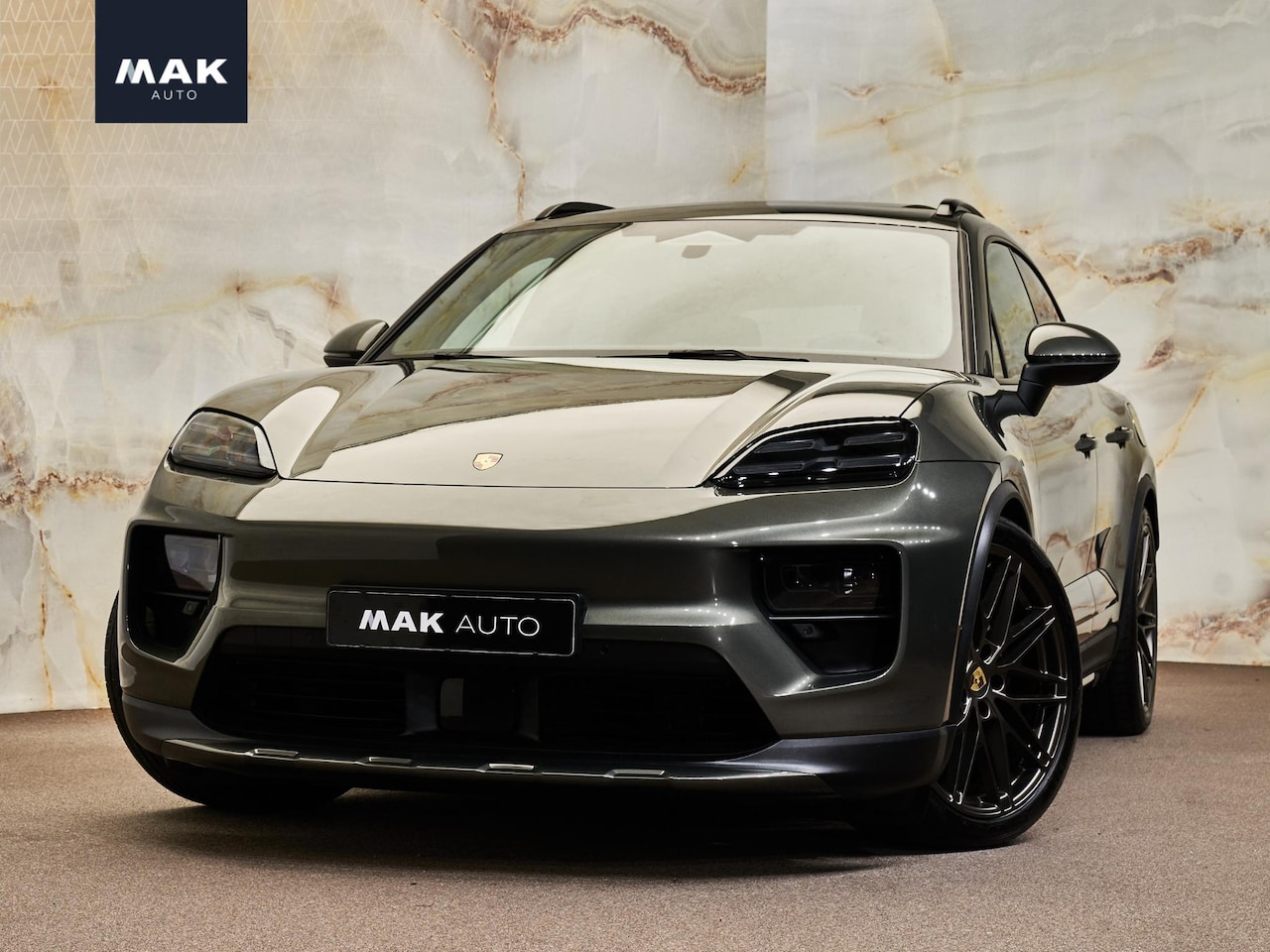 Porsche Macan - 4, 22", Offroad Design, pano, bijrijdersdisplay, luchtv., Bose, ACC, surround view, privac - AutoWereld.nl