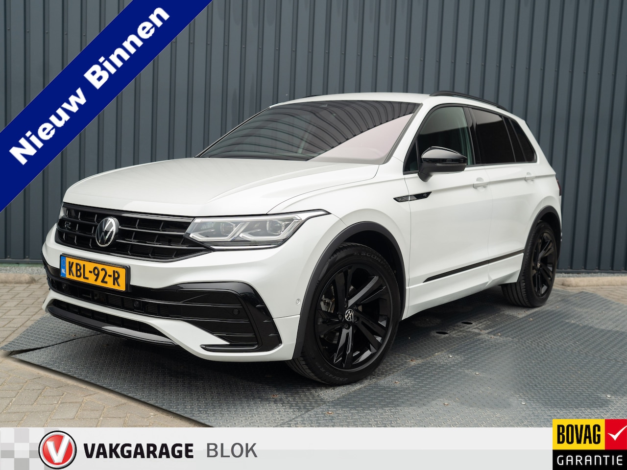 Volkswagen Tiguan - 1.5 TSI R-Line Business+ | Trekhaak wegkl. | Head Up | Side Assist | IQ Light | Elk. A-kle - AutoWereld.nl