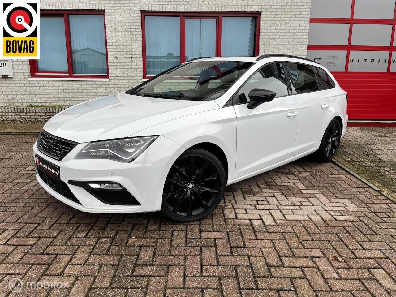 SEAT Leon Sportstourer - 1.5 TSI FR PANODAK/NAVI/BEATS AUDIO - AutoWereld.nl
