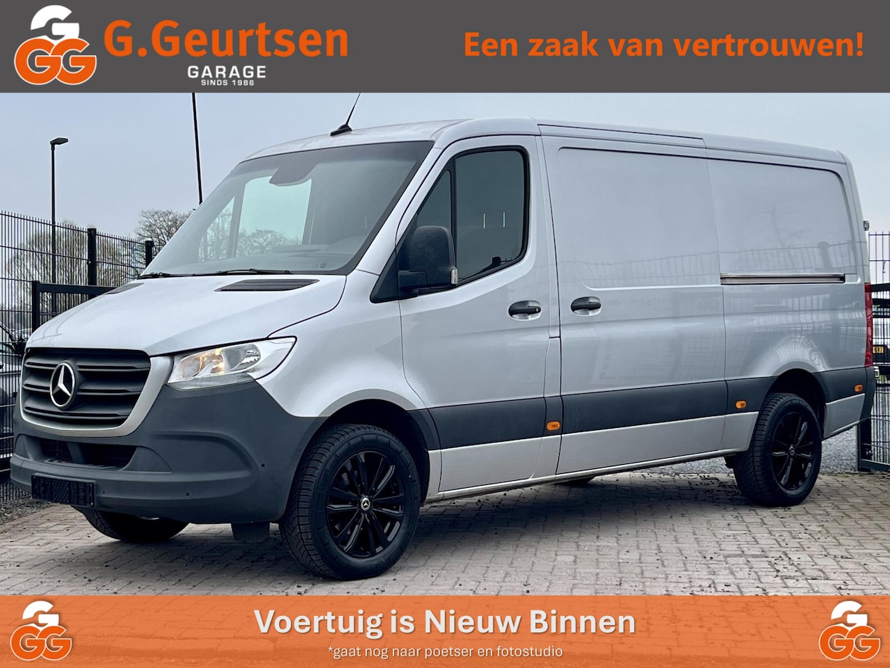 Mercedes-Benz Sprinter - 317CDI 170PK Automaat L2H1 2 Schuifdeuren, Cruise Control, Trekhaak, DAB, Stoelverwarming - AutoWereld.nl