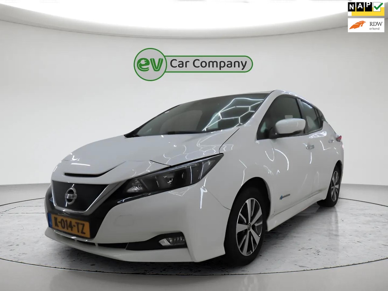 Nissan LEAF - Acenta 40 kWh | SOH 87% | Camera | 1e Eigenaar | Stoel- en stuurverwarming | Cruise Contro - AutoWereld.nl