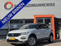 Volkswagen T-Roc - 1.0 TSI Style Business / Cruise Control / NL Auto / Navi / Applecarplay/AndroidAuto /
