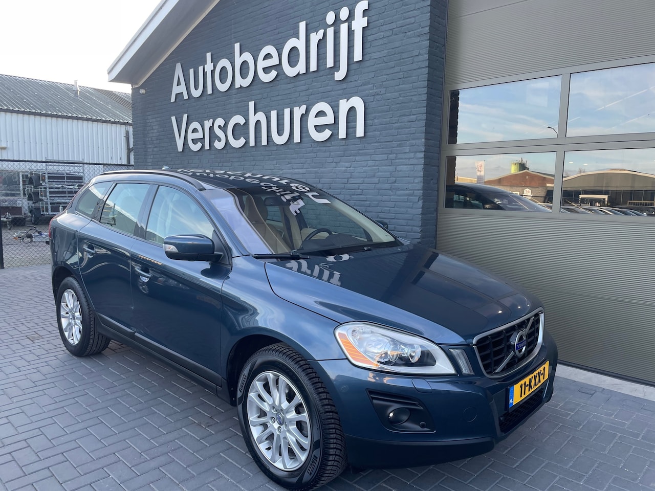 Volvo XC60 - 3.0 T6 AWD Summum xenon trekhaak pdc voor + achter - AutoWereld.nl