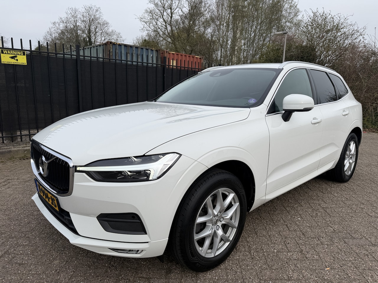 Volvo XC60 - 2.0 B4 R-Design Carplay/Leer/Camera Mild Hybrid - AutoWereld.nl