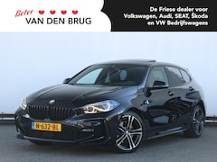 BMW 1-serie - 118i Business Edition Plus M-pakket | Pano | LED | 18" Velg | Stoelverwarming | Camera | A