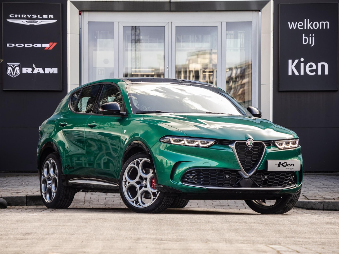 Alfa Romeo Tonale - 1.5T Hybrid Veloce | Navi | Harman/Kardon | Pano-dak | Ledere bekleding - AutoWereld.nl