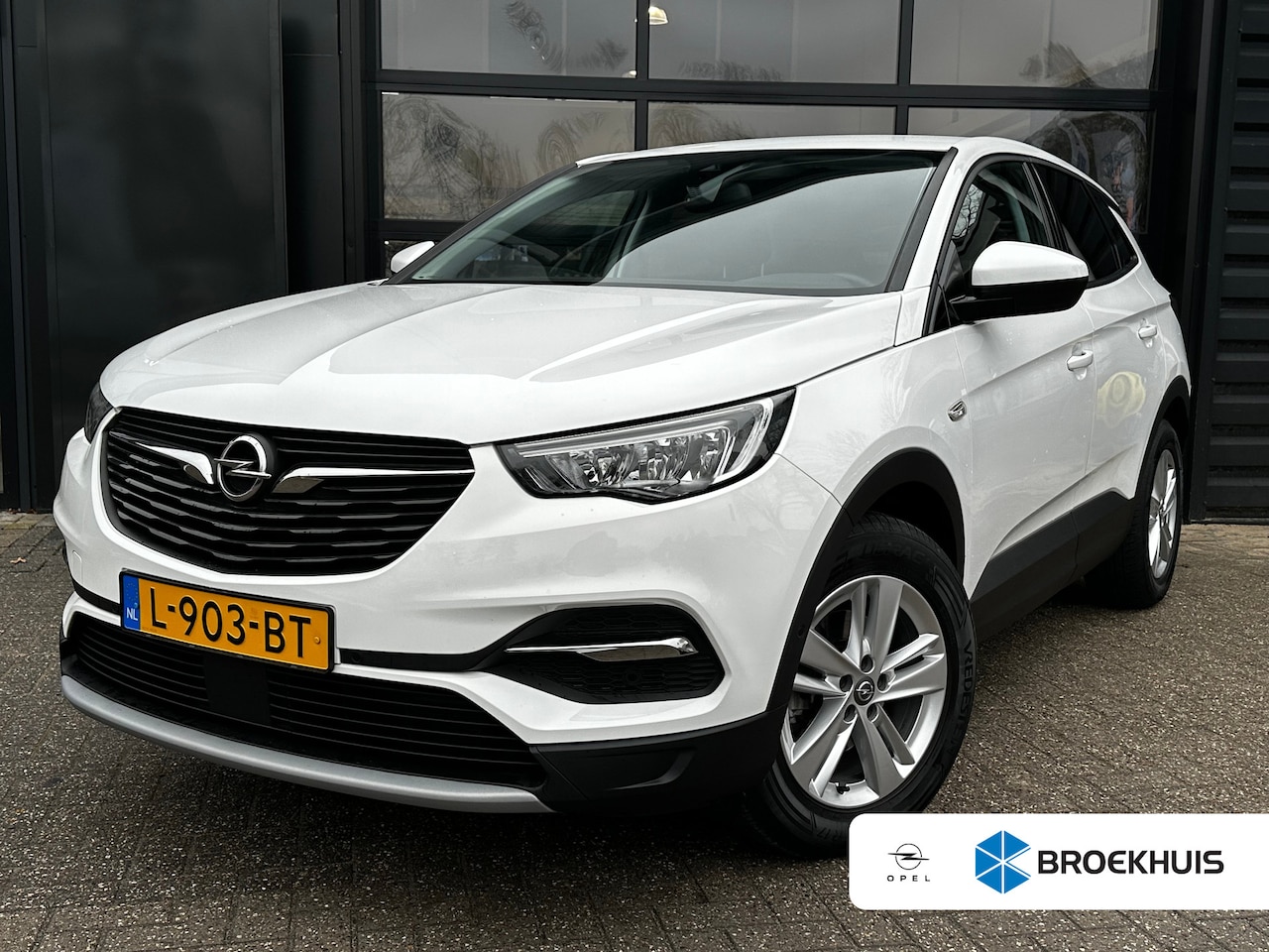 Opel Grandland X - 1.2 130 PK Turbo Elegance | TREKHAAK AFNEEMBAAR| CAMERA| NAVIGATIE + APPLE CARPLAY/ANDROID - AutoWereld.nl
