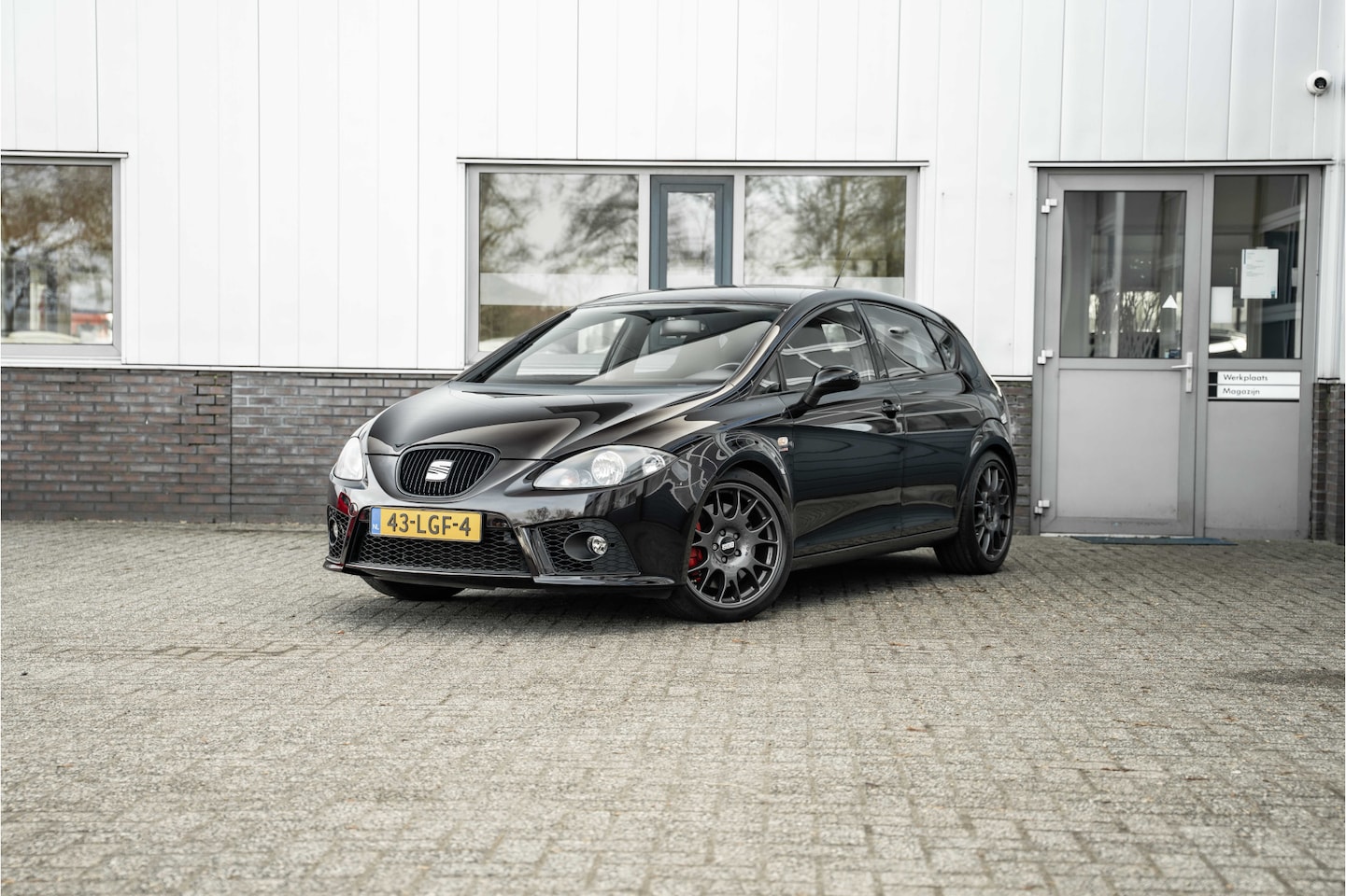 SEAT Leon - 2.0 TFSI Cupra 310 Limited Edition 2.0 TFSI Cupra | 310 Limited Edition - AutoWereld.nl