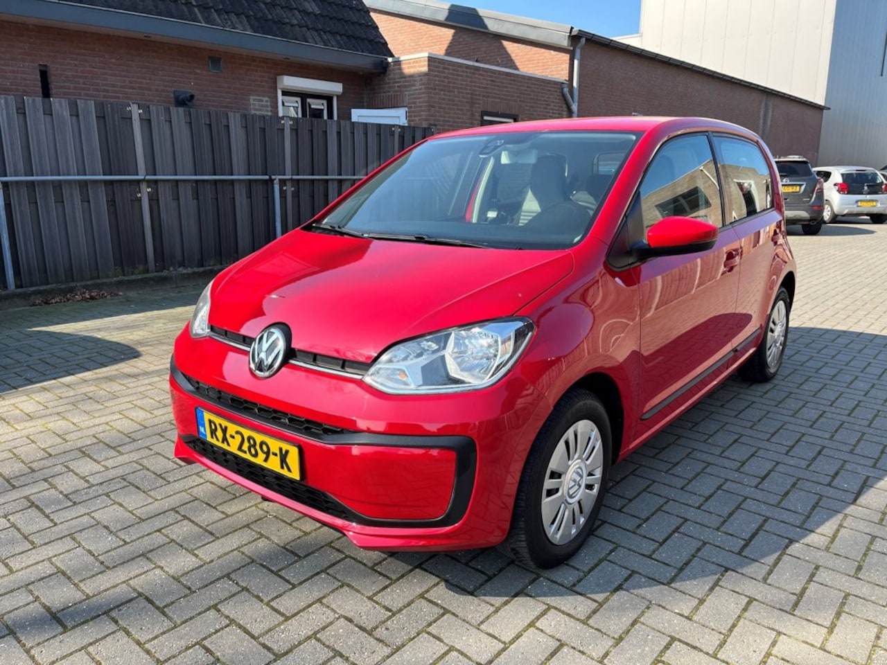 Volkswagen Up! - 1.0 BMT move up! 5 deurs AC Bluetooth NAP - AutoWereld.nl
