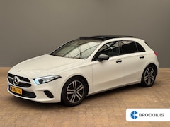 Mercedes-Benz A-klasse - 180 Luxury Line Panorama Dak | Alcantara Bekleding | LED | Widescreen | Camera | Navigatie
