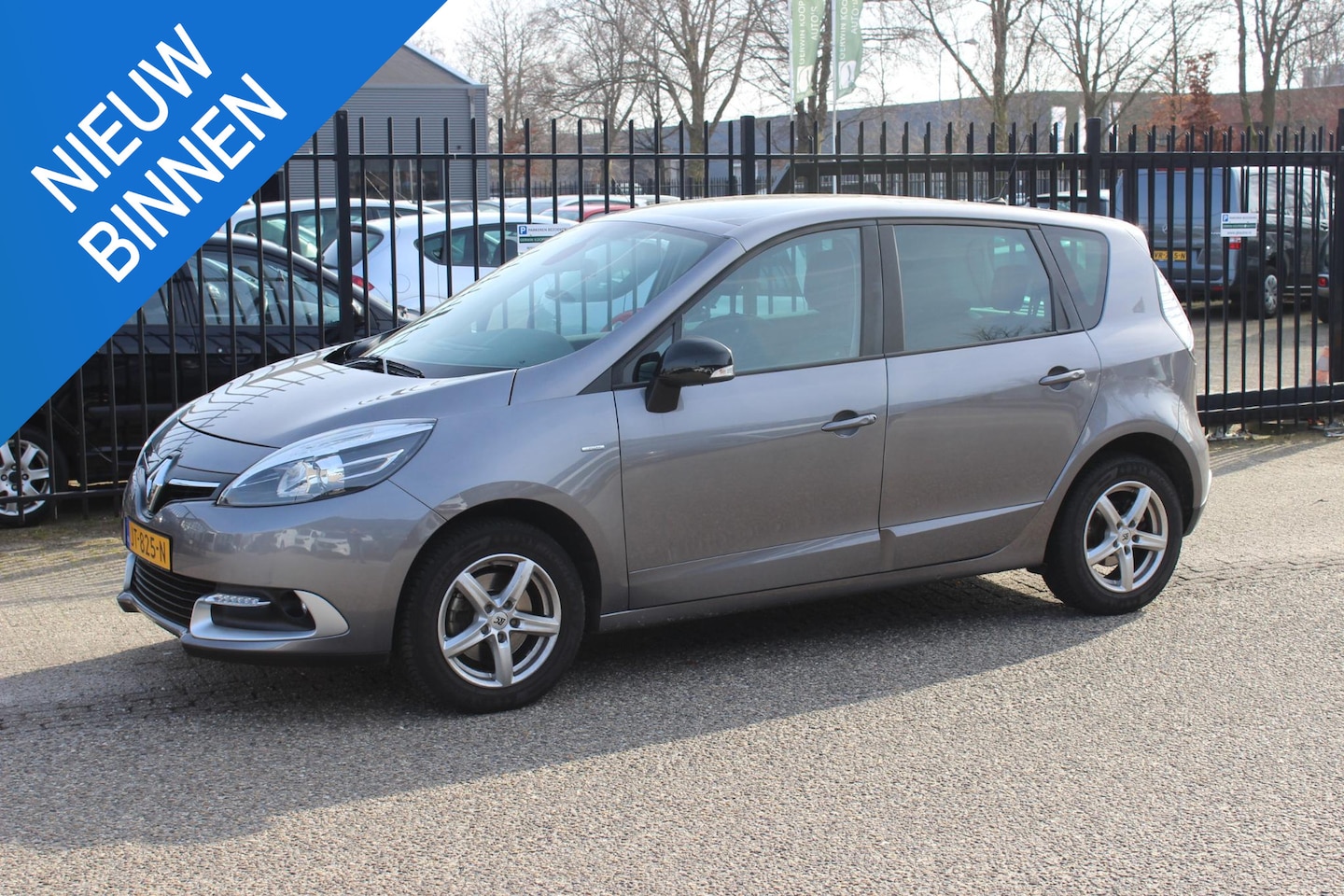 Renault Scénic - 1.2 TCe Limited 1.2 TCe Limited, Navigatie! - AutoWereld.nl