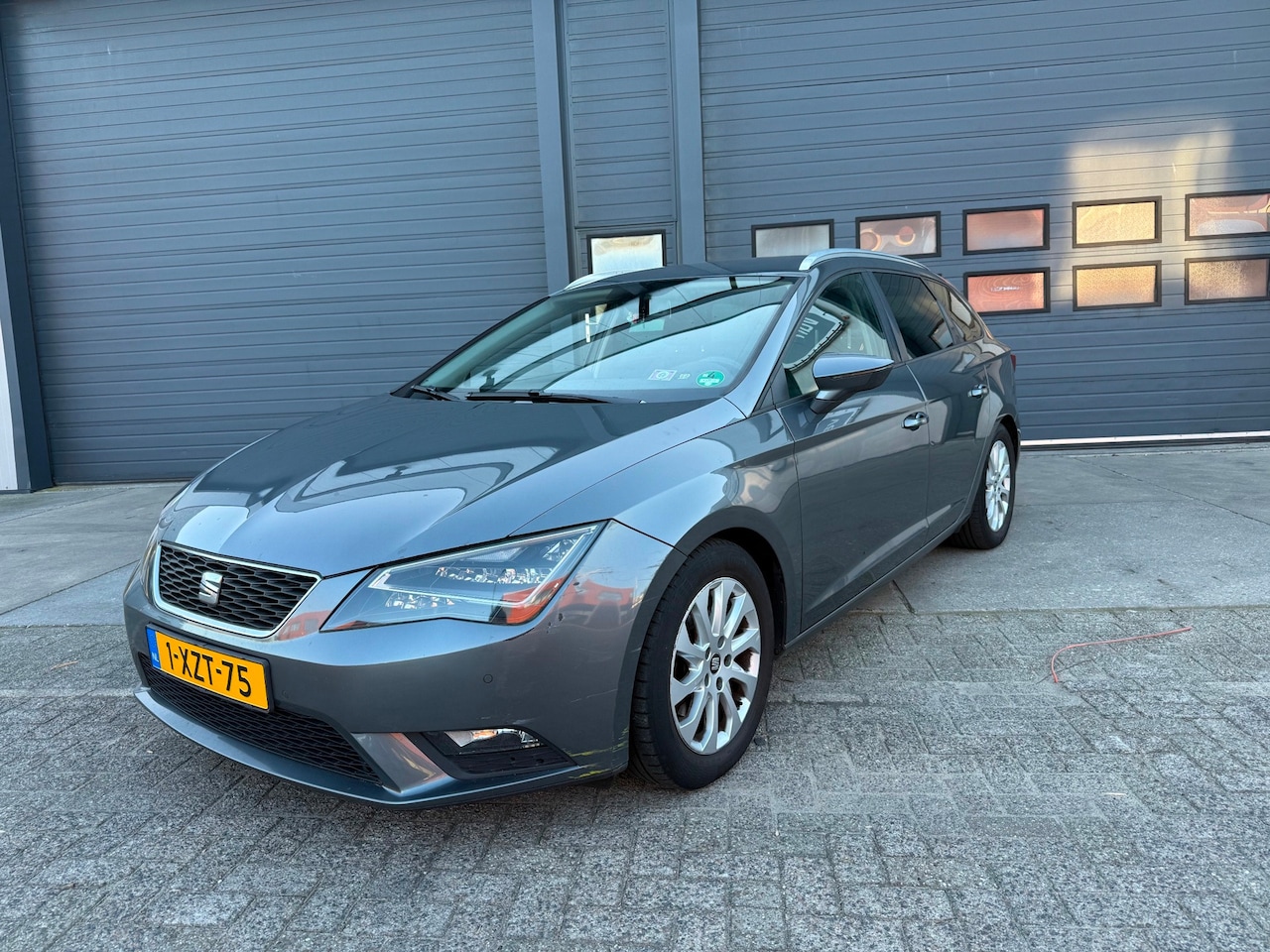 SEAT Leon ST - 1.6 TDI Ecomotive Lease Sport 1.6 TDI Ecomotive Lease Sport - AutoWereld.nl