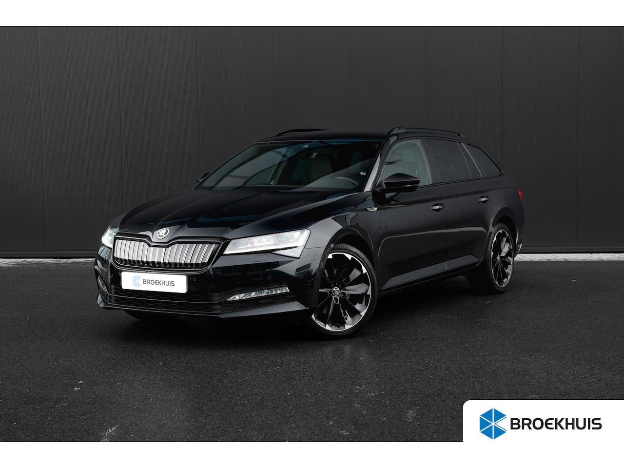 Skoda Superb Combi - 1.4 TSI 218 PK iV Sportline Business Carplay | Achteruitrijcamera | Trekhaak | Adaptive cr - AutoWereld.nl