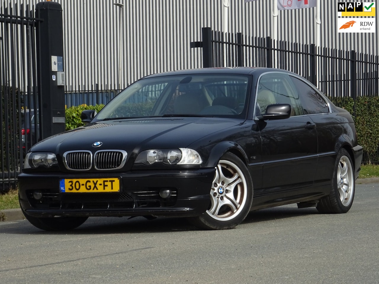 BMW 3-serie Coupé - 320Ci Executive NAP/LEER/CLIMA/CRUISE/PDC - AutoWereld.nl